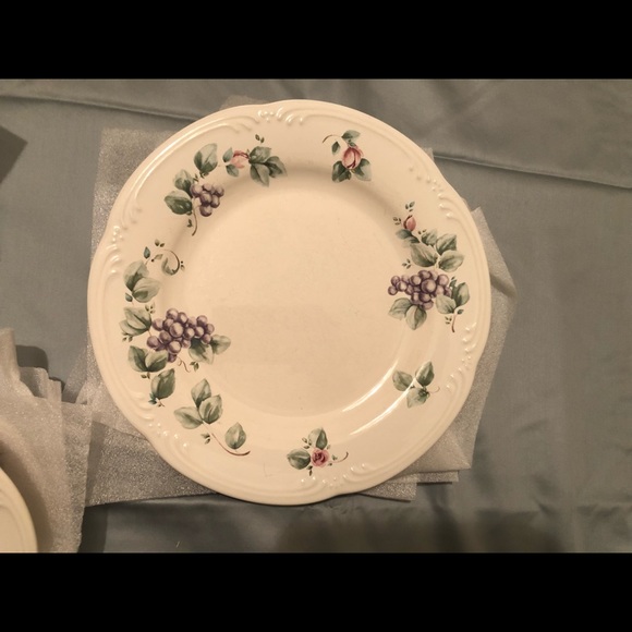 Pfaltzgraff Grapevine complete set - Picture 6 of 9